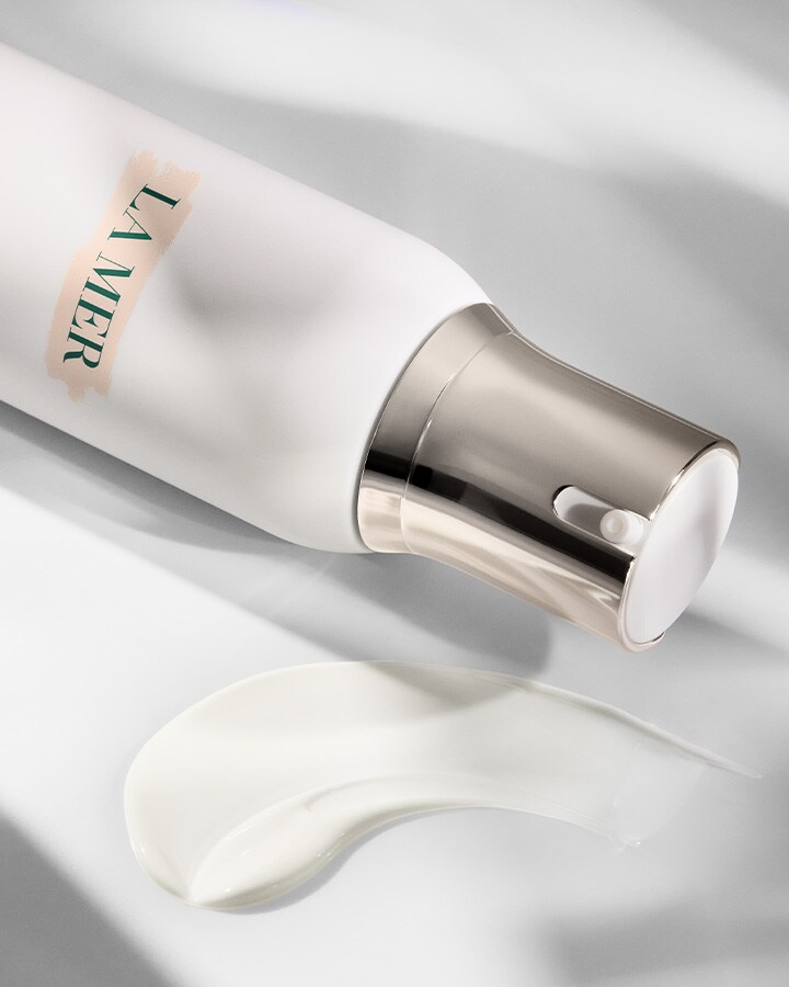 THE CALMING LOTION CLEANSER